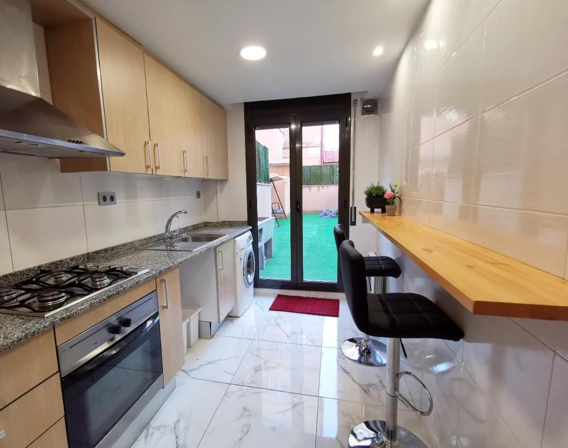 Apartmán Duplex / Beach 3Min/ Bcn Center 10Min/Tren 2Min Sant Adria de Besos Exteriér fotografie