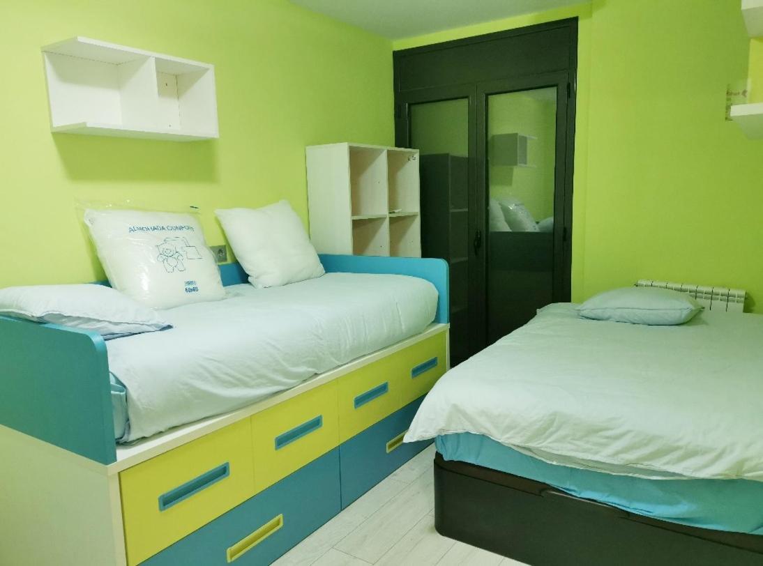 Apartmán Duplex / Beach 3Min/ Bcn Center 10Min/Tren 2Min Sant Adria de Besos Exteriér fotografie
